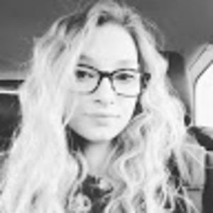 Meet your Posher, Abigail